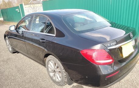 Mercedes-Benz E-Класс, 2019 год, 2 950 000 рублей, 6 фотография