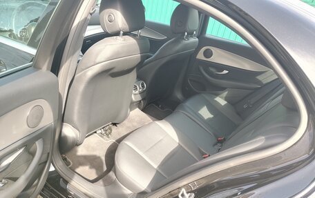 Mercedes-Benz E-Класс, 2019 год, 2 950 000 рублей, 11 фотография