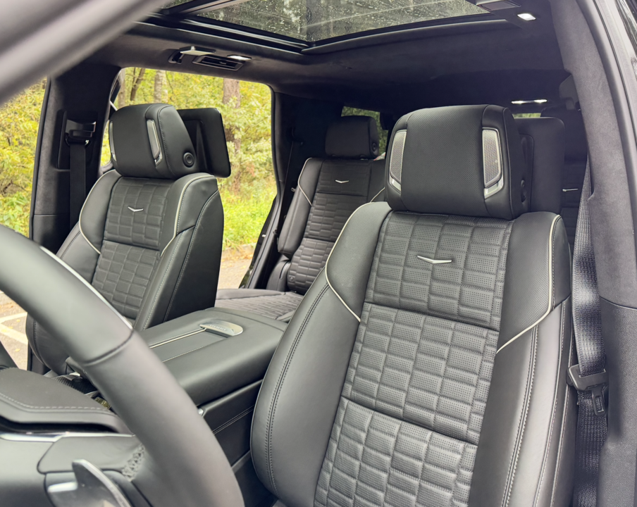 Cadillac Escalade V, 2025 год, 27 000 000 рублей, 6 фотография