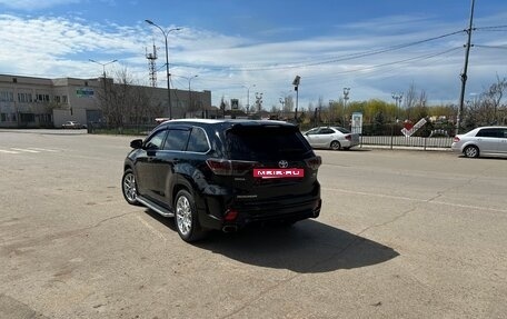 Toyota Highlander III, 2015 год, 2 600 000 рублей, 15 фотография