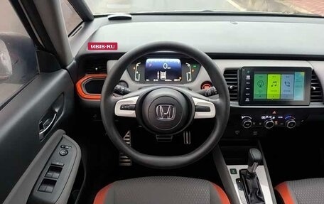 Honda Fit, 2021 год, 1 150 000 рублей, 14 фотография