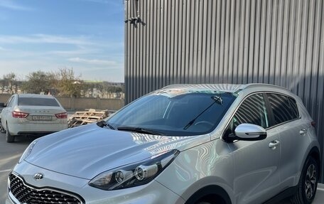 KIA Sportage IV рестайлинг, 2019 год, 1 800 000 рублей, 3 фотография