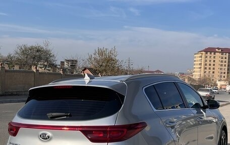 KIA Sportage IV рестайлинг, 2019 год, 1 800 000 рублей, 4 фотография