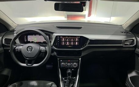 Volkswagen T-Cross I, 2021 год, 1 500 000 рублей, 11 фотография