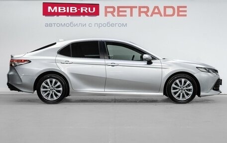 Toyota Camry, 2018 год, 2 599 000 рублей, 5 фотография