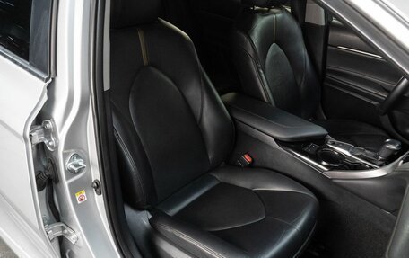 Toyota Camry, 2018 год, 2 599 000 рублей, 19 фотография