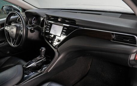 Toyota Camry, 2018 год, 2 599 000 рублей, 18 фотография