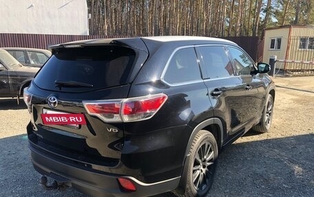Toyota Highlander III, 2014 год, 2 935 000 рублей, 4 фотография