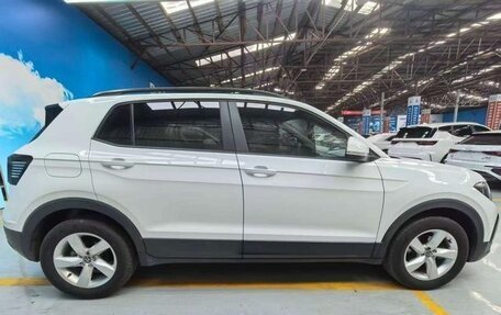 Volkswagen T-Cross I, 2023 год, 1 457 000 рублей, 4 фотография