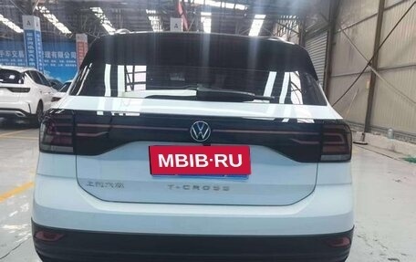 Volkswagen T-Cross I, 2023 год, 1 457 000 рублей, 7 фотография