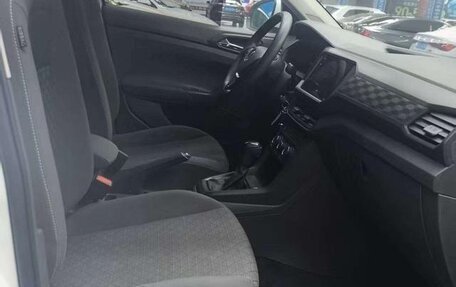 Volkswagen T-Cross I, 2023 год, 1 457 000 рублей, 11 фотография