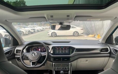 Volkswagen T-Cross I, 2022 год, 1 842 000 рублей, 10 фотография