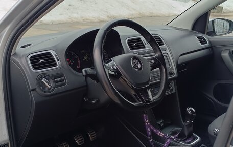 Volkswagen Polo VI (EU Market), 2017 год, 1 400 000 рублей, 11 фотография