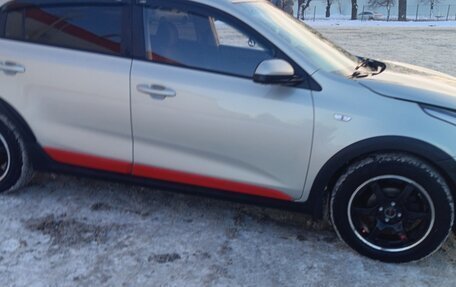 KIA Rio IV, 2018 год, 1 300 000 рублей, 2 фотография