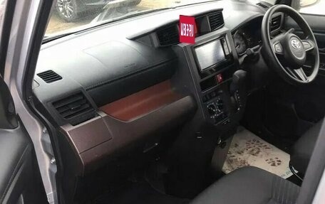 Toyota Roomy I, 2019 год, 1 050 000 рублей, 2 фотография