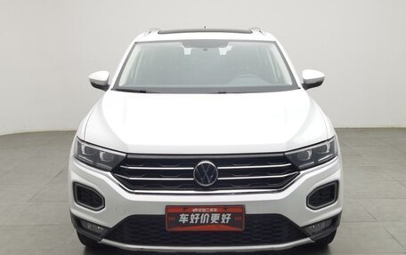 Volkswagen T-Roc I, 2022 год, 1 340 000 рублей, 2 фотография