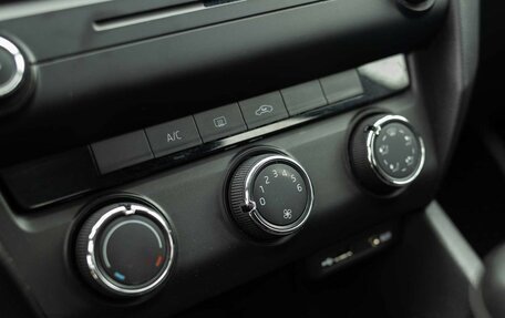 Skoda Octavia, 2015 год, 930 000 рублей, 15 фотография