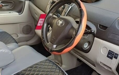 Toyota Passo Sette, 2009 год, 500 000 рублей, 8 фотография