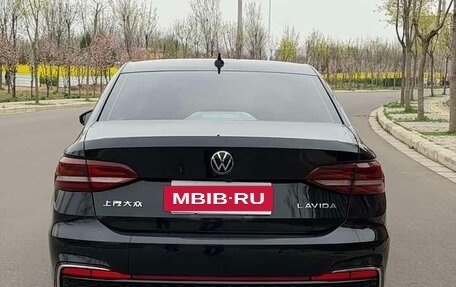 Volkswagen Lavida, 2023 год, 1 600 000 рублей, 4 фотография