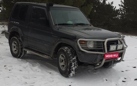 Mitsubishi Pajero III рестайлинг, 1992 год, 380 000 рублей, 1 фотография