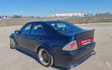 Lexus IS II рестайлинг 2, 1999 год, 1 180 000 рублей, 16 фотография