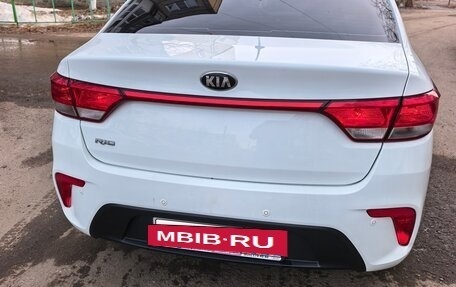 KIA Rio IV, 2018 год, 1 650 000 рублей, 3 фотография