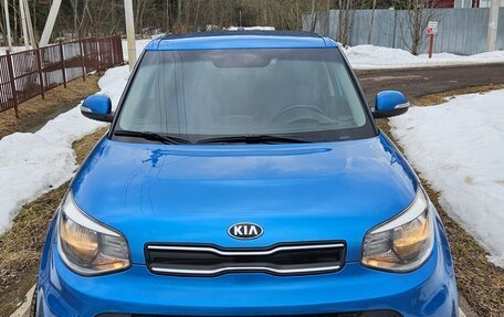 KIA Soul II рестайлинг, 2019 год, 1 800 000 рублей, 2 фотография