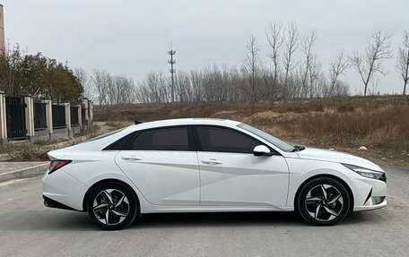 Hyundai Elantra, 2022 год, 1 400 000 рублей, 5 фотография