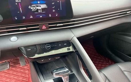 Hyundai Elantra, 2022 год, 1 400 000 рублей, 13 фотография