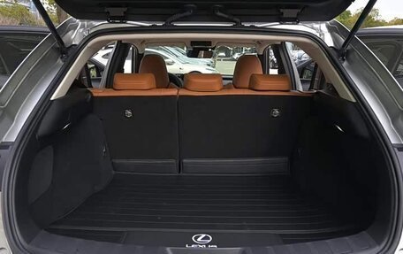 Lexus UX I, 2024 год, 3 800 888 рублей, 11 фотография