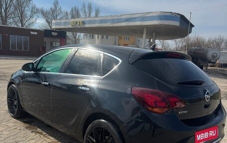 Opel Astra J, 2013 год, 890 000 рублей, 9 фотография