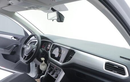 Volkswagen T-Roc I, 2021 год, 1 500 000 рублей, 13 фотография