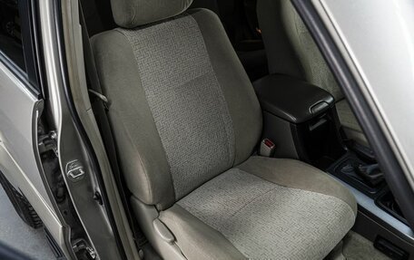 Toyota Land Cruiser Prado 120 рестайлинг, 2004 год, 1 635 000 рублей, 16 фотография