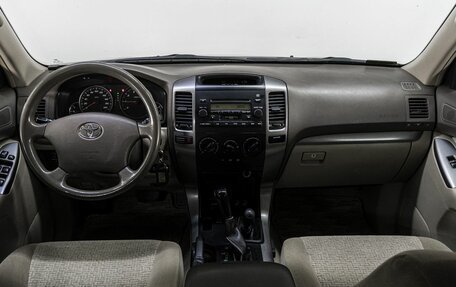 Toyota Land Cruiser Prado 120 рестайлинг, 2004 год, 1 635 000 рублей, 17 фотография