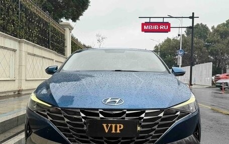 Hyundai Elantra, 2022 год, 1 027 000 рублей, 2 фотография