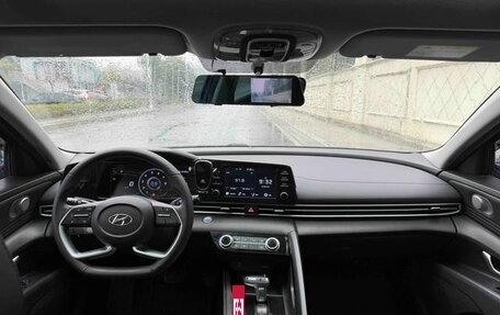 Hyundai Elantra, 2022 год, 1 027 000 рублей, 9 фотография