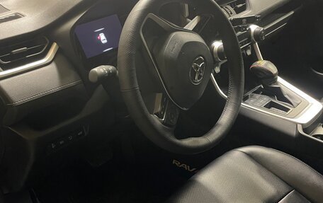 Toyota RAV4, 2020 год, 2 900 000 рублей, 12 фотография