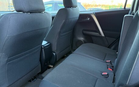 Toyota RAV4, 2017 год, 2 530 000 рублей, 15 фотография