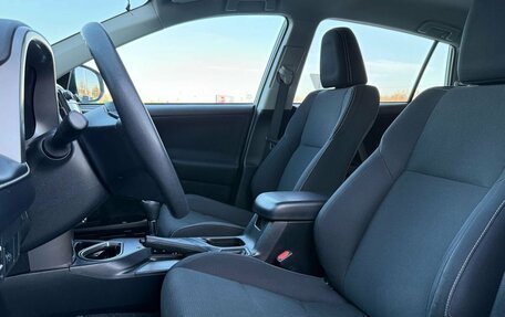 Toyota RAV4, 2017 год, 2 530 000 рублей, 10 фотография