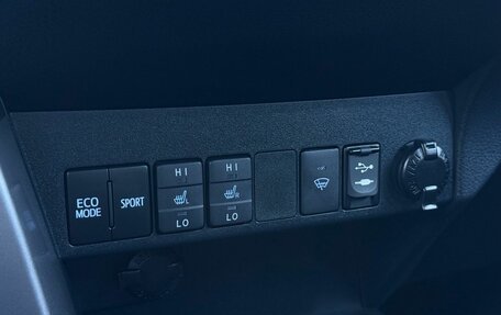 Toyota RAV4, 2017 год, 2 530 000 рублей, 20 фотография