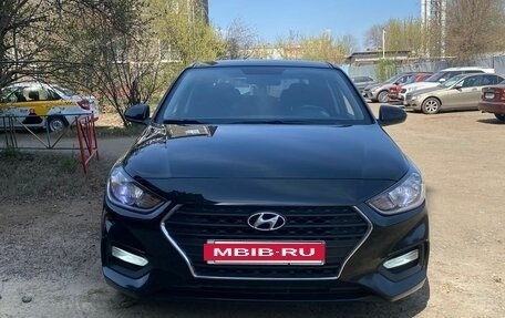 Hyundai Solaris II рестайлинг, 2017 год, 1 300 000 рублей, 3 фотография