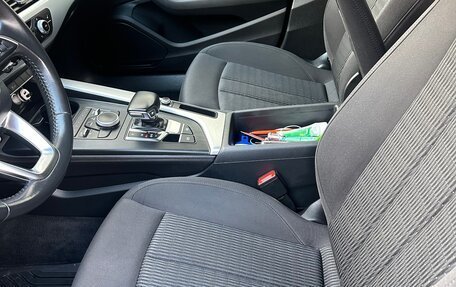 Audi A4, 2017 год, 2 050 000 рублей, 10 фотография