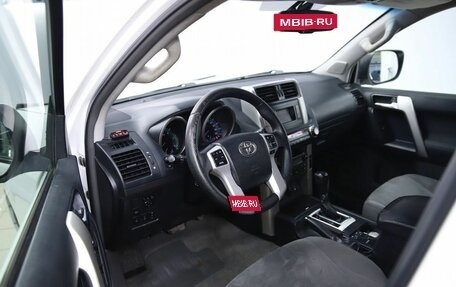 Toyota Land Cruiser Prado 150 рестайлинг 2, 2012 год, 2 750 000 рублей, 10 фотография