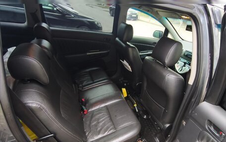 Toyota Wish II, 2003 год, 550 000 рублей, 11 фотография