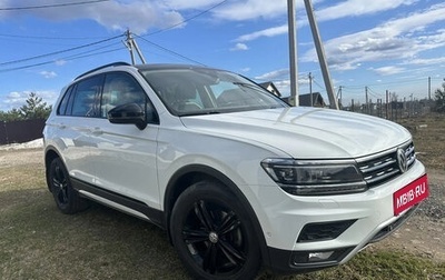 Volkswagen Tiguan II, 2018 год, 2 690 000 рублей, 1 фотография