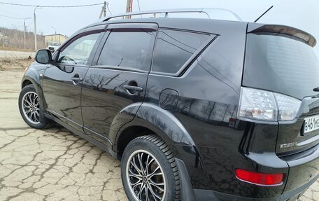 Mitsubishi Outlander III рестайлинг 3, 2007 год, 900 000 рублей, 5 фотография