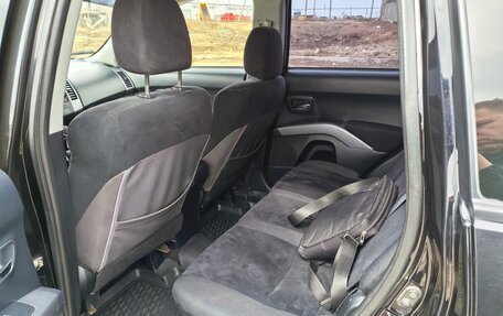 Mitsubishi Outlander III рестайлинг 3, 2007 год, 900 000 рублей, 3 фотография