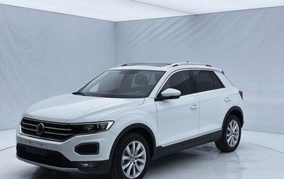 Volkswagen T-Roc I, 2022 год, 1 587 000 рублей, 1 фотография