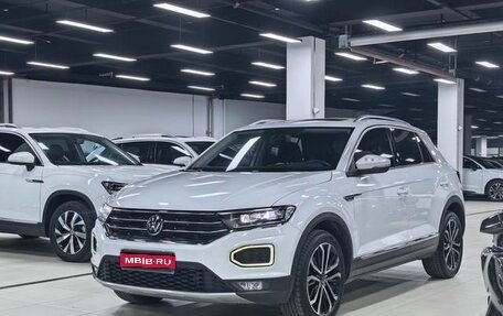 Volkswagen T-Roc I, 2022 год, 1 755 000 рублей, 1 фотография