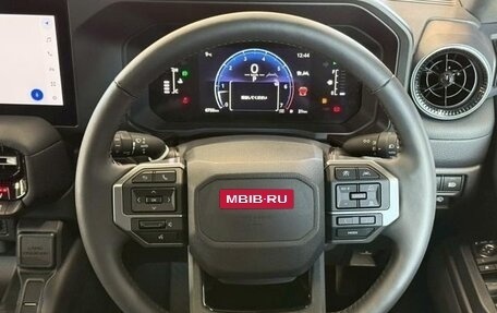 Toyota Land Cruiser Prado, 2024 год, 7 200 000 рублей, 9 фотография